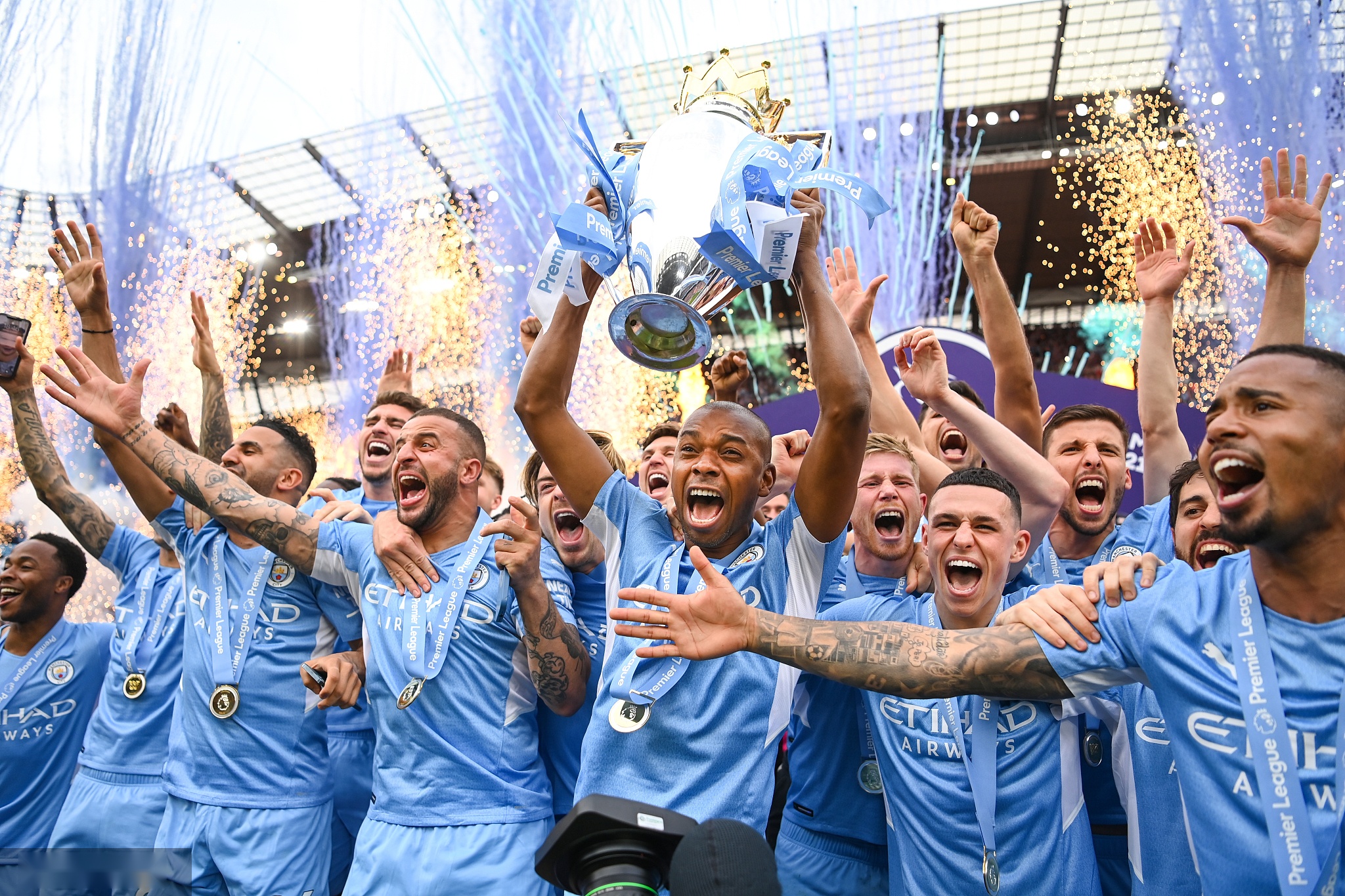 突破重围 突破重围